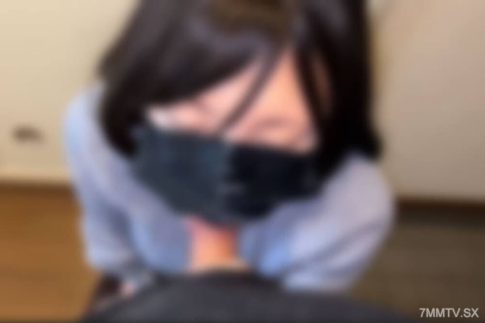 FC2-PPV-4812325 Mature Housewife's Secret Escape During Work Hours